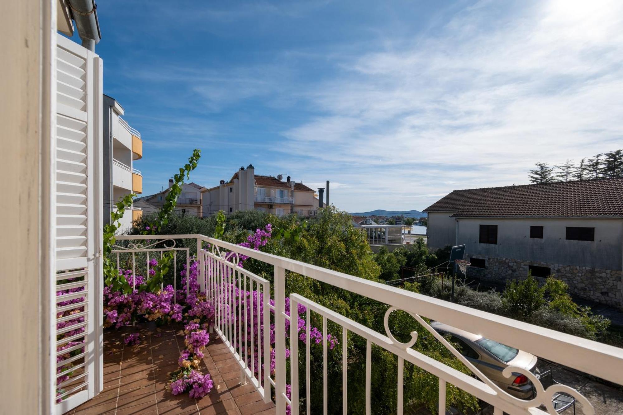Apartments By The Sea Sukosan, Zadar - 5863 Exterior photo